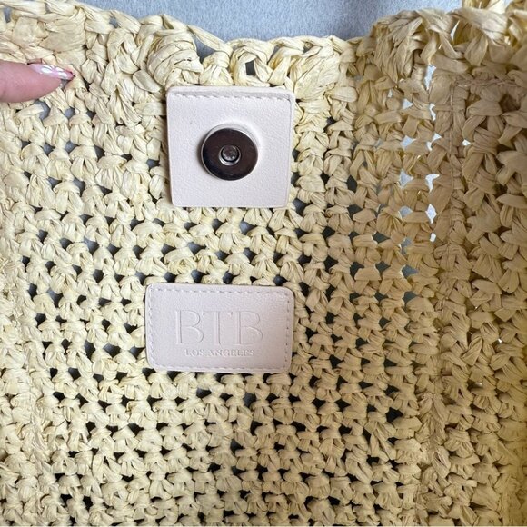 BTB Los Angeles Lisbeth Raffia Tote Unlined Pearl Detail - Picture 7 of 11
